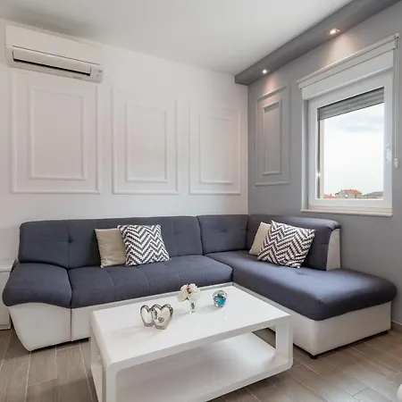 Lorena Apartment