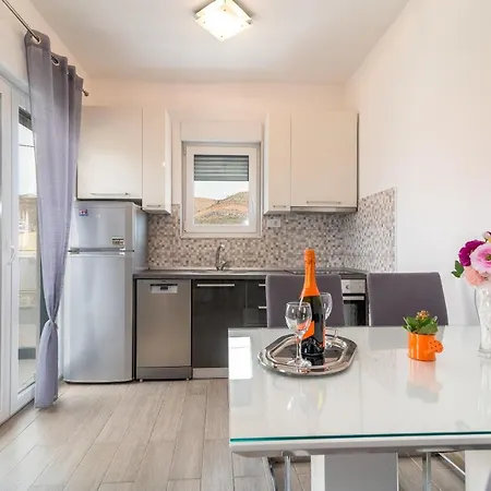 Lorena Apartment