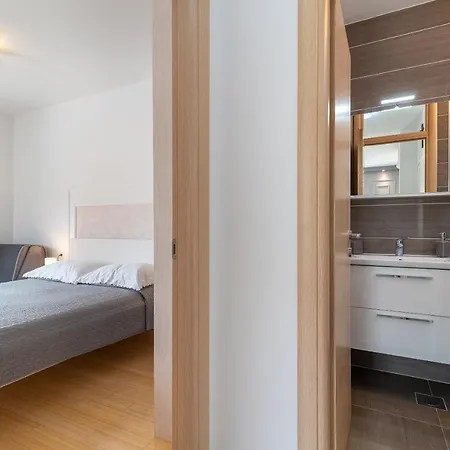 Lorena Appartement *