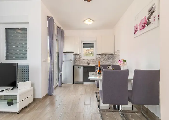 Lorena * تروغير