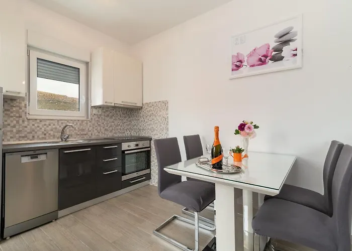 Lorena * تروغير