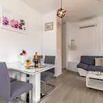 Lorena Apartmán *
