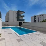 Lorena Apartmán *